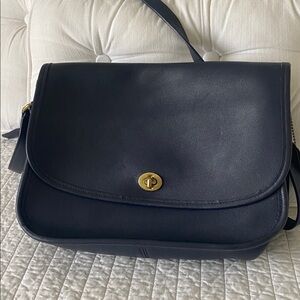 Vintage Coach Citi bag style 9790 in navy blue leather with brass hardware